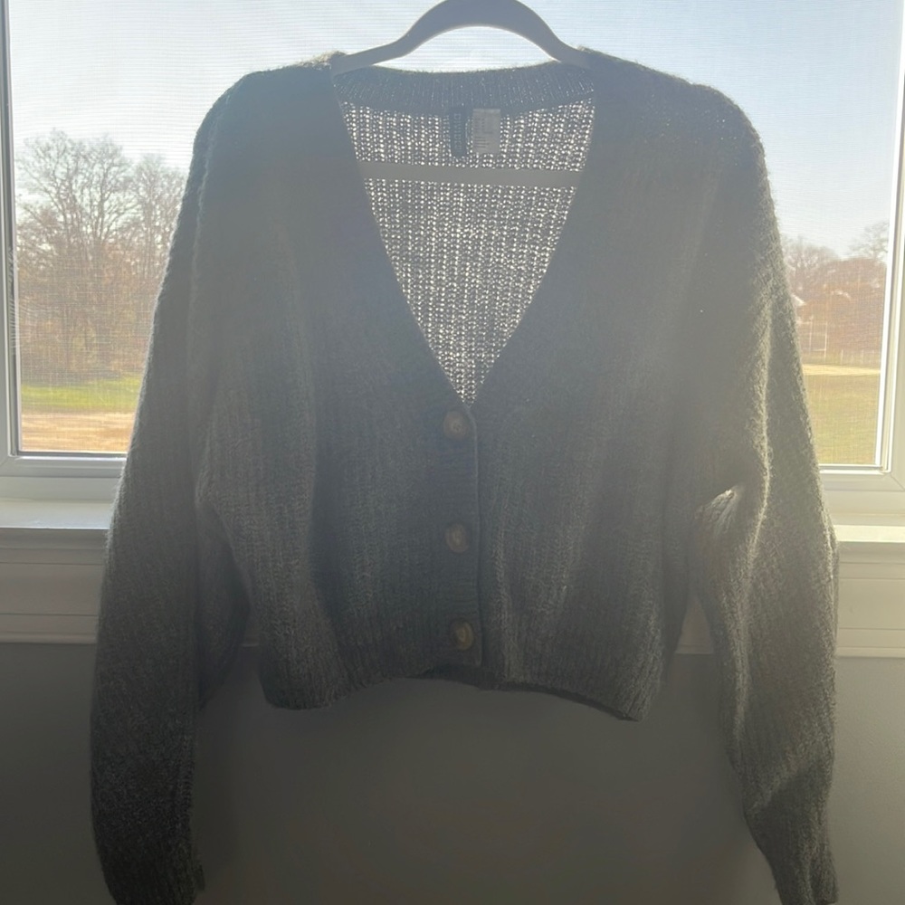 Grey cropped sweater